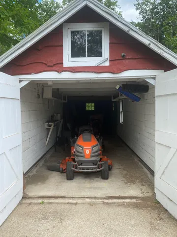 $824,900 | 33 Roberts Road, Center Conway, NH 03813