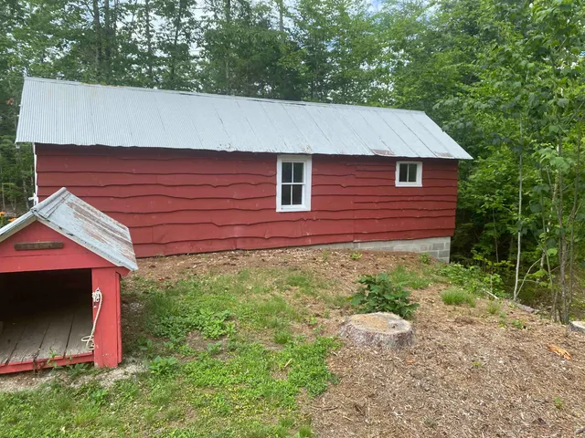 $824,900 | 33 Roberts Road, Center Conway, NH 03813
