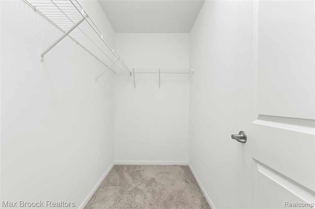 4211 Kent Road Royal Oak, MI 48073 - Photo 39 of 54