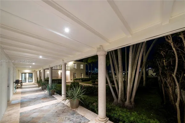 $12,999,000 | 6465 Pine Tree Dr Circle, Miami Beach, FL 33141