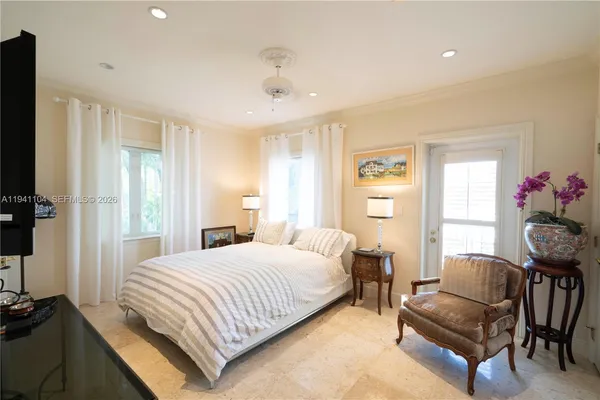 $12,999,000 | 6465 Pine Tree Dr Circle, Miami Beach, FL 33141