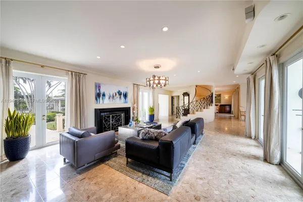 $12,999,000 | 6465 Pine Tree Dr Circle, Miami Beach, FL 33141