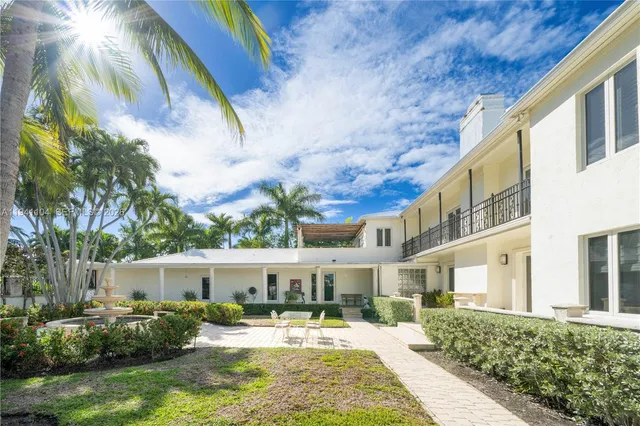 $13,900,000 | 6465 Pine Tree Dr Circle, Miami Beach, FL 33141