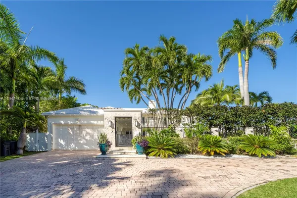 $12,999,000 | 6465 Pine Tree Dr Circle, Miami Beach, FL 33141