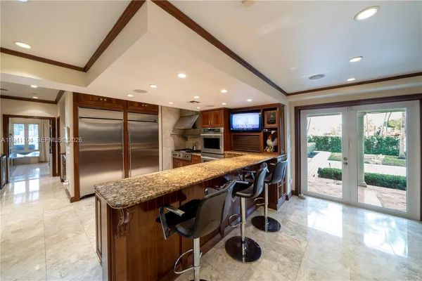 $12,999,000 | 6465 Pine Tree Dr Circle, Miami Beach, FL 33141