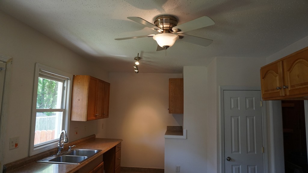 52 Emily Street Springfield, MA 01109 - Photo 3 of 12 Gallery Image 3
