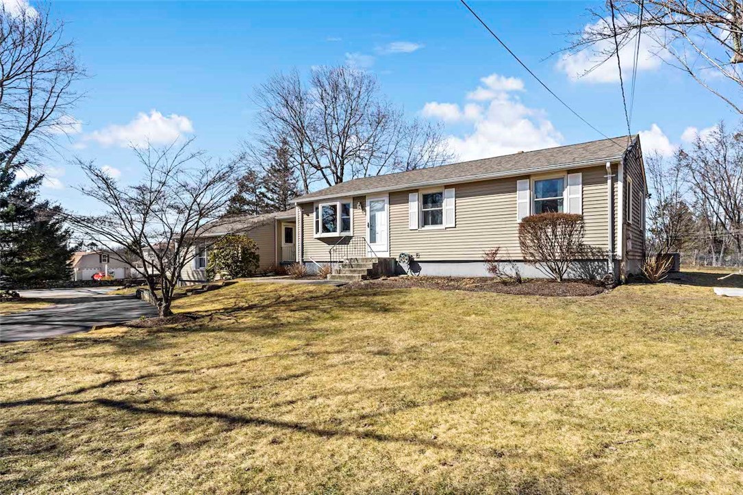 1 Meeting House Road Lincoln, RI 02865 - Photo 3 of 34 Gallery Image 3