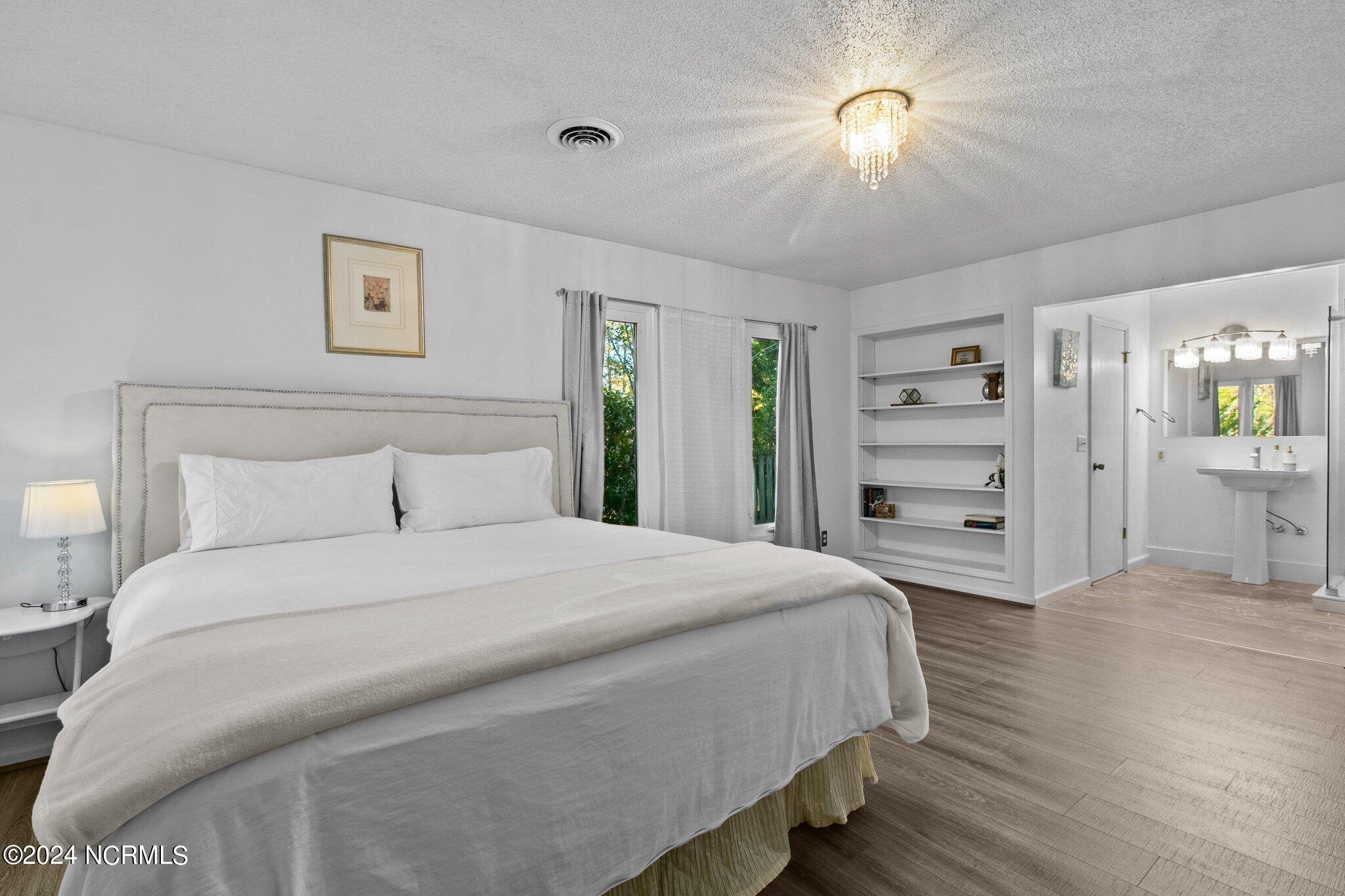 6 Canter Place Pinehurst, NC 28374 - Photo 16 of 29 Bedroom with Ensuite