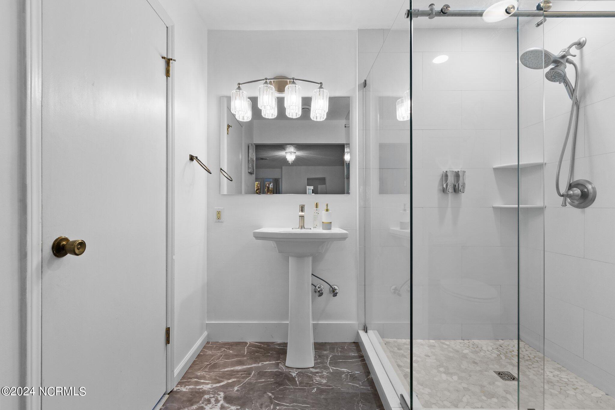 6 Canter Place Pinehurst, NC 28374 - Photo 18 of 29 Ensuite with Walk-In Shower