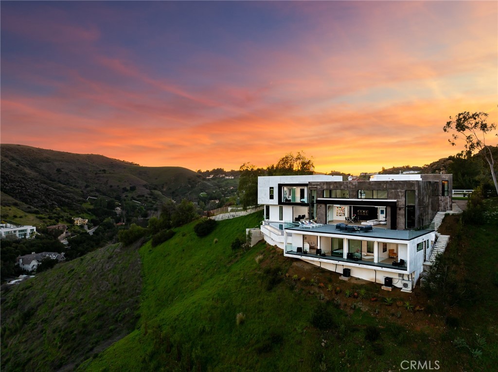 18 Stallion Road Bell Canyon, CA 91307 - Photo 1 of 75 sunset