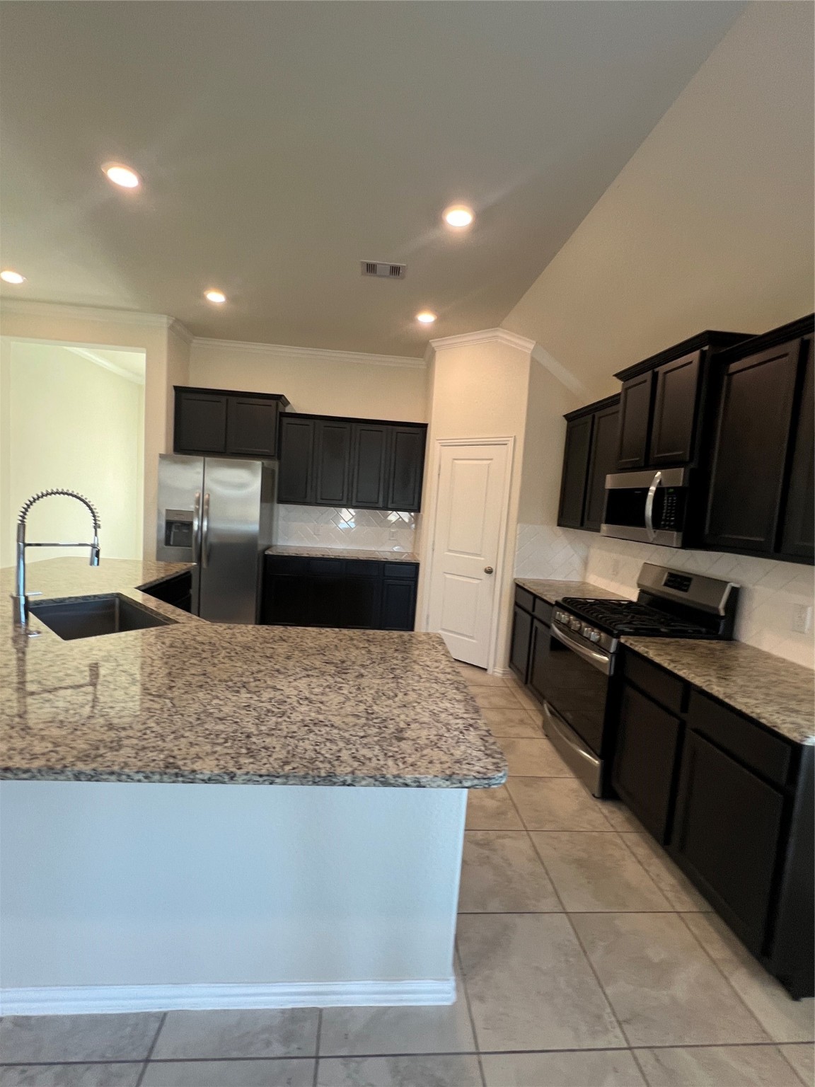 4933 Spring Terrace Lane Rosharon, TX 77583 - Photo 11 of 21