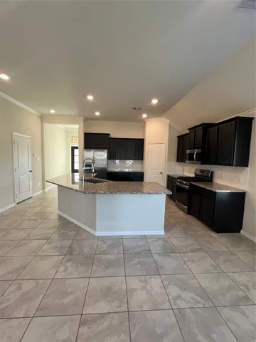 $2,400 | 4933 Spring Terrace Lane, Rosharon, TX 77583