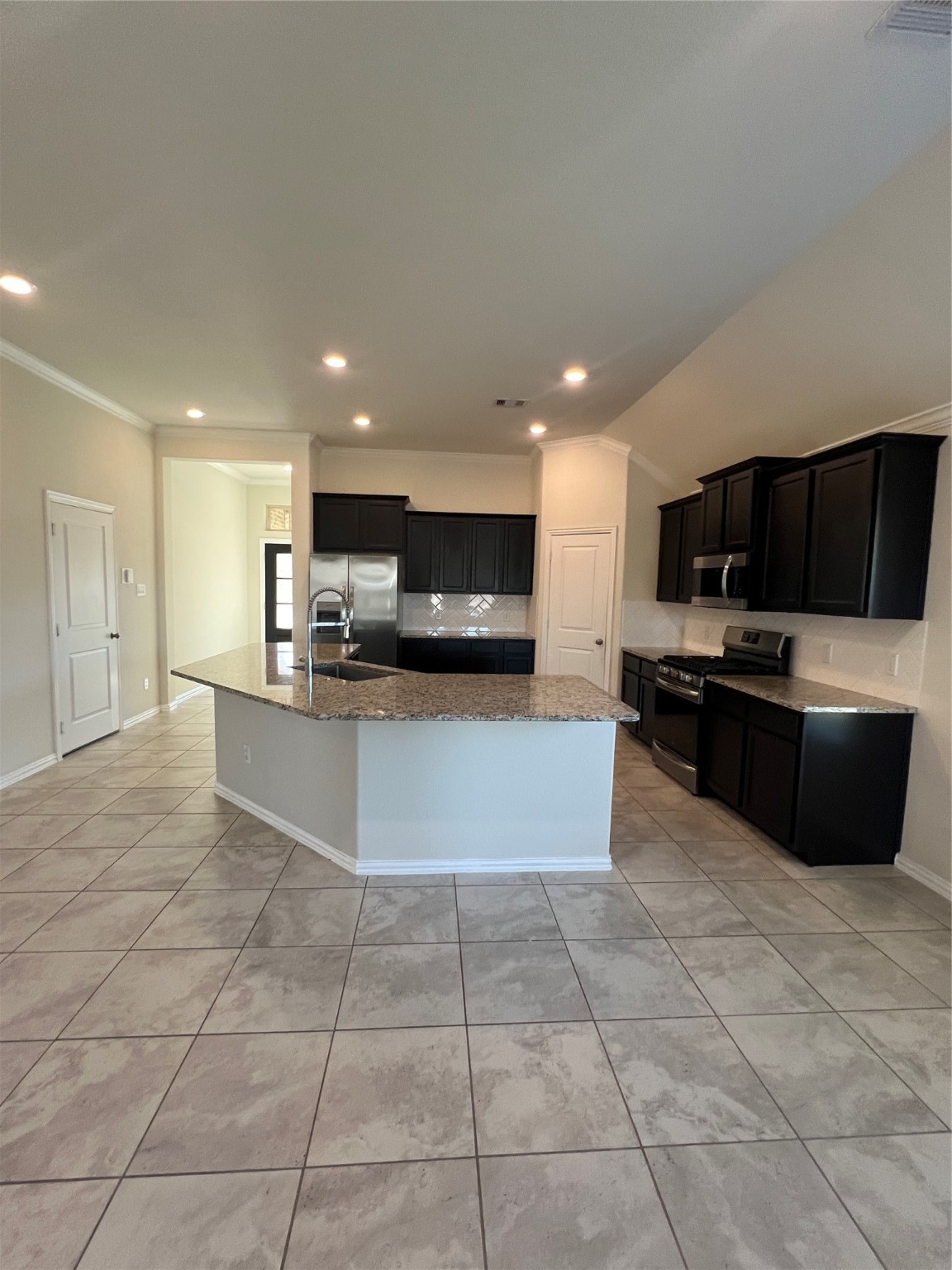 4933 Spring Terrace Lane Rosharon, TX 77583 - Photo 4 of 21