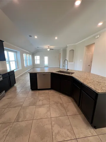 $2,400 | 4933 Spring Terrace Lane, Rosharon, TX 77583