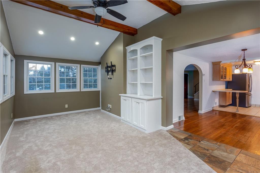 418 Sangree Road Pittsburgh, PA 15237 - Photo 12 of 24 Family Room