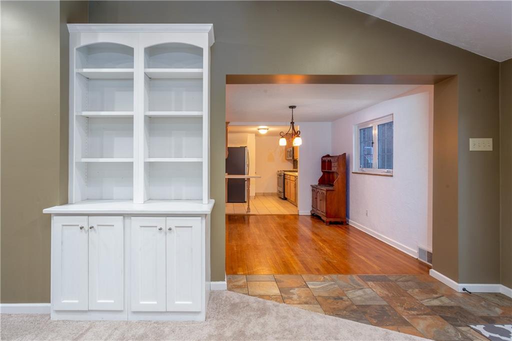 418 Sangree Road Pittsburgh, PA 15237 - Photo 13 of 24 Family Room