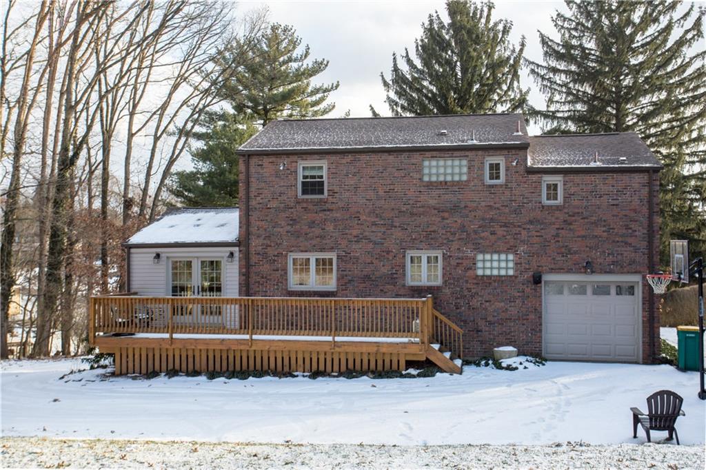 418 Sangree Road Pittsburgh, PA 15237 - Photo 3 of 24 Exterior Rear