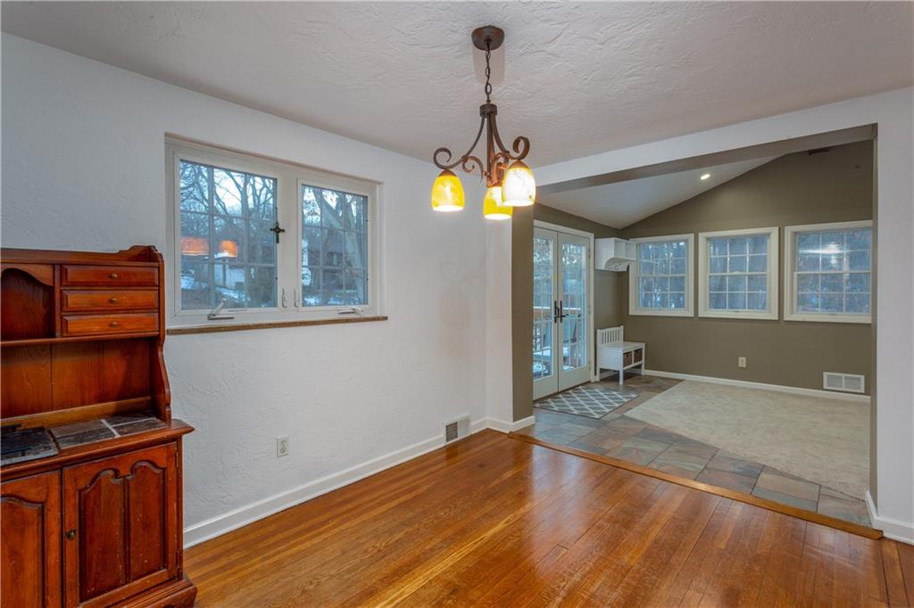 418 Sangree Road Pittsburgh, PA 15237 - Photo 8 of 24 Dining Room