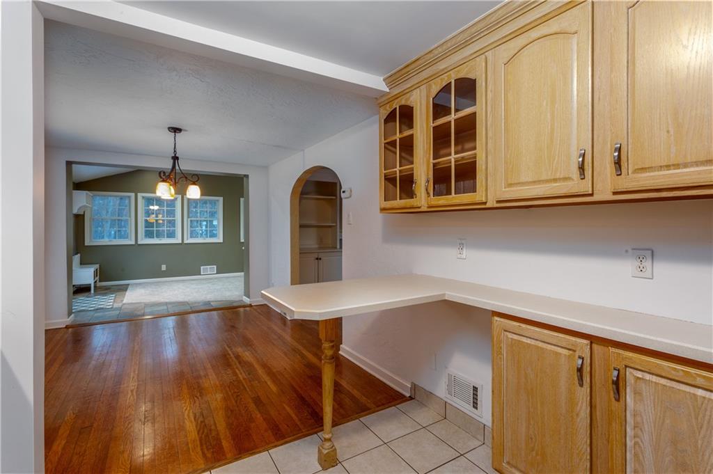 418 Sangree Road Pittsburgh, PA 15237 - Photo 10 of 24 Kitchen