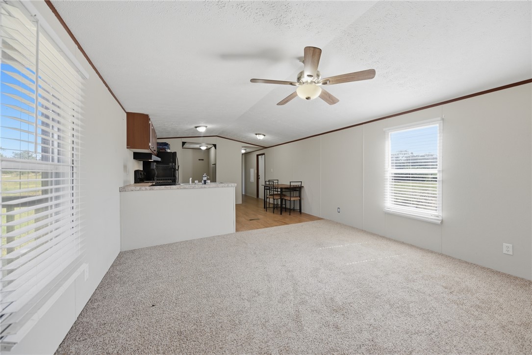 10854 Winn Road Franklin, TX 77856 - Photo 12 of 18 Gallery Image 12