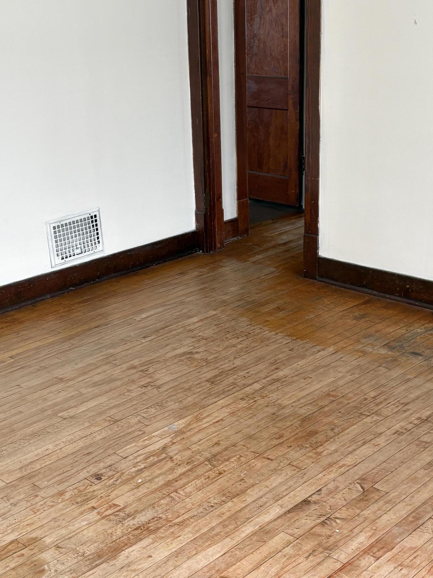 417 North 5th Street Manitowoc, WI 54220 - Photo 9 of 10 IMG_0388