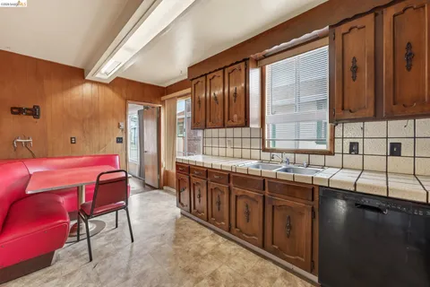 $325,000 | 8115 Iris Street, Oakland, CA 94605