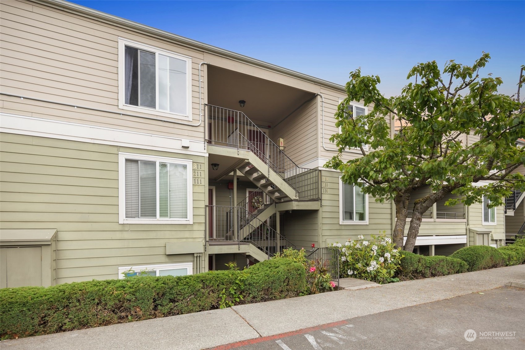 3233 Northeast 12th Street, Unit 310 Renton, WA 98056 - Photo 13 of 30 Gallery Image 13