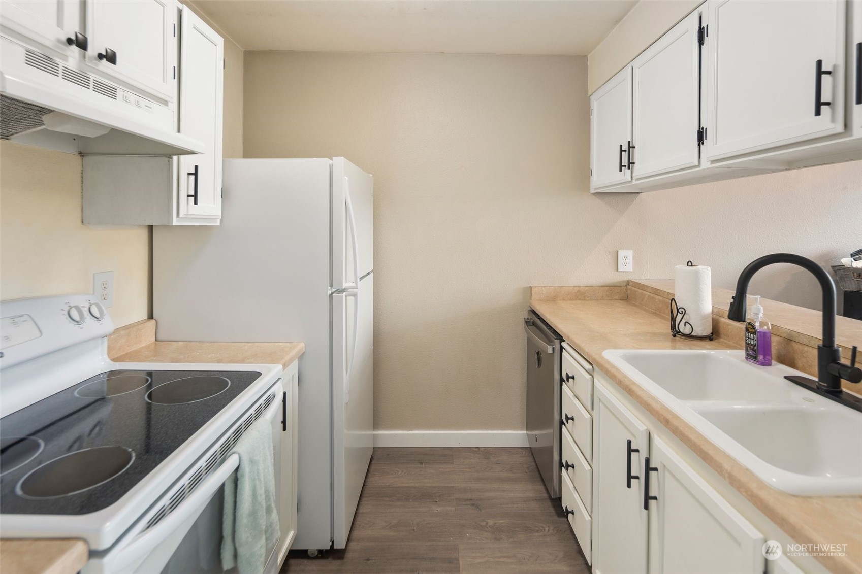 3233 Northeast 12th Street, Unit 310 Renton, WA 98056 - Photo 23 of 30 Gallery Image 23
