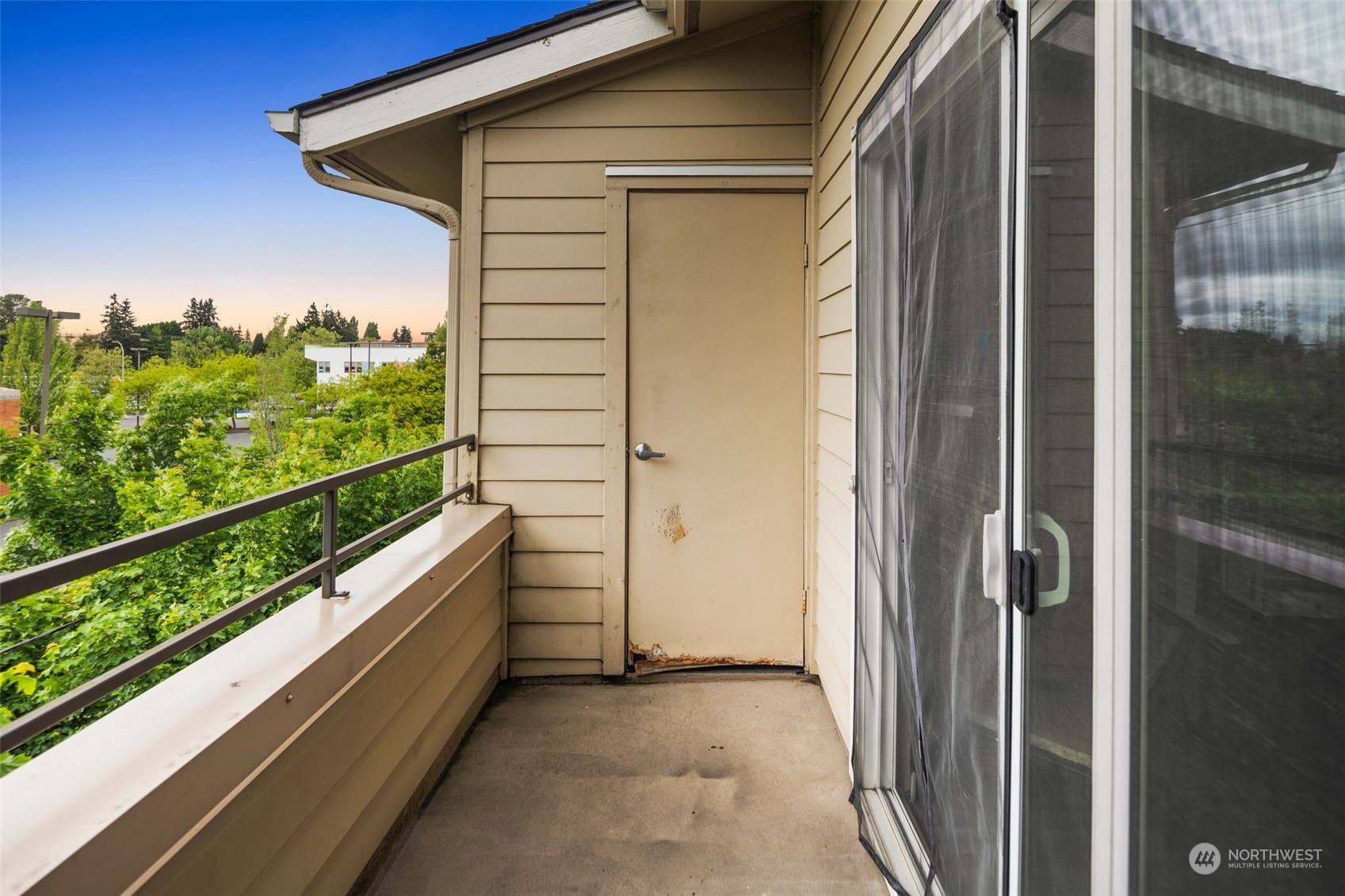 3233 Northeast 12th Street, Unit 310 Renton, WA 98056 - Photo 28 of 30 Gallery Image 28