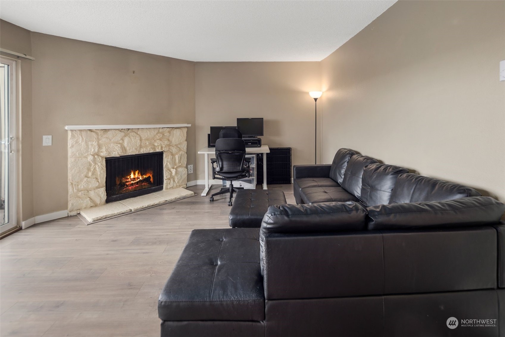 3233 Northeast 12th Street, Unit 310 Renton, WA 98056 - Photo 3 of 30 Gallery Image 3