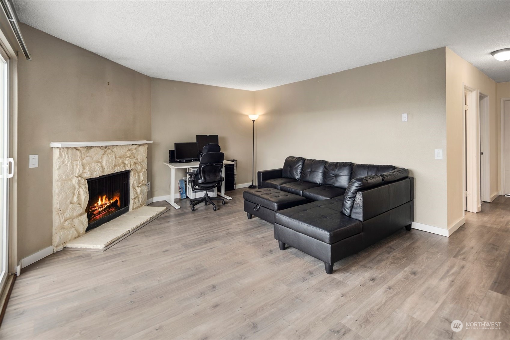 3233 Northeast 12th Street, Unit 310 Renton, WA 98056 - Photo 4 of 30 Gallery Image 4