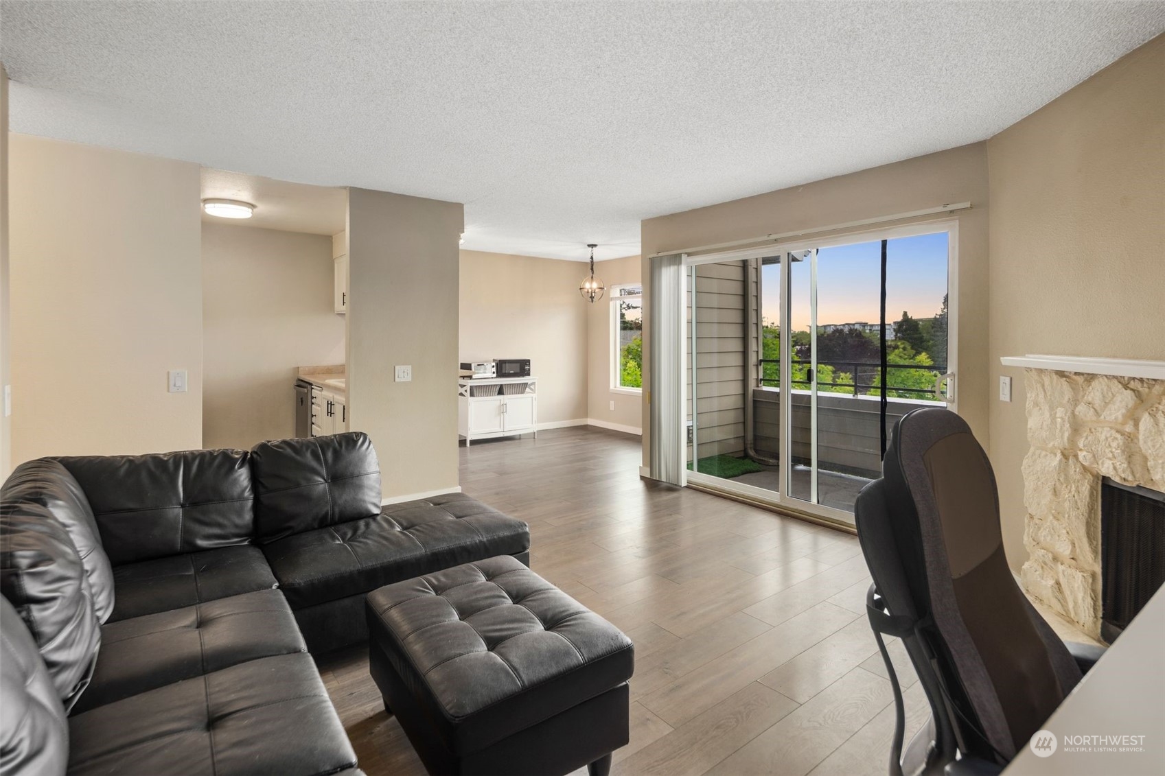 3233 Northeast 12th Street, Unit 310 Renton, WA 98056 - Photo 5 of 30 Gallery Image 5