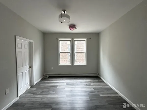$2,500 | 159 Lewis Street, Unit 2, Perth Amboy, NJ 08861