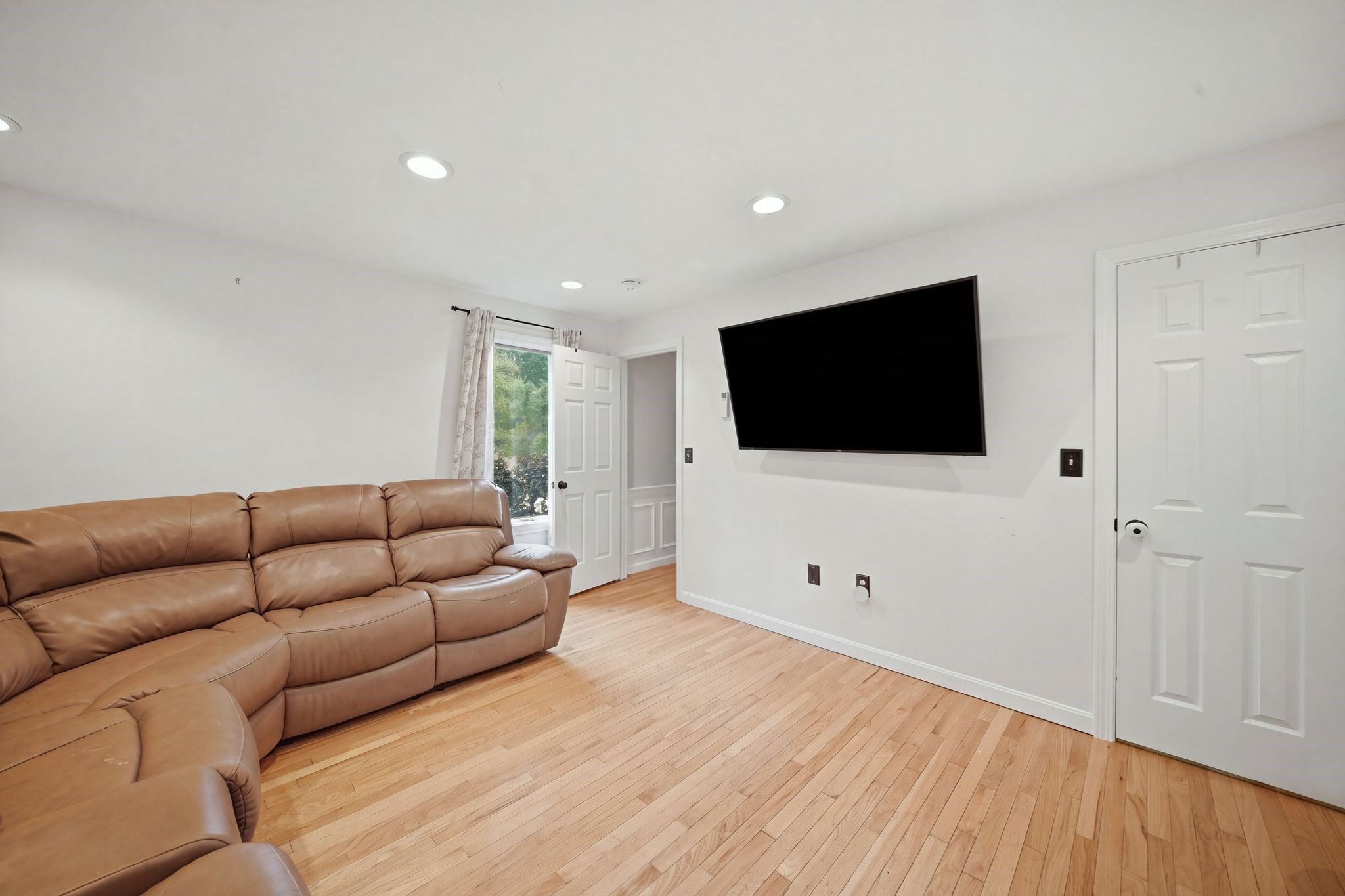 150 R Winona Street Peabody, MA 01960 - Photo 19 of 42 Gallery Image 19