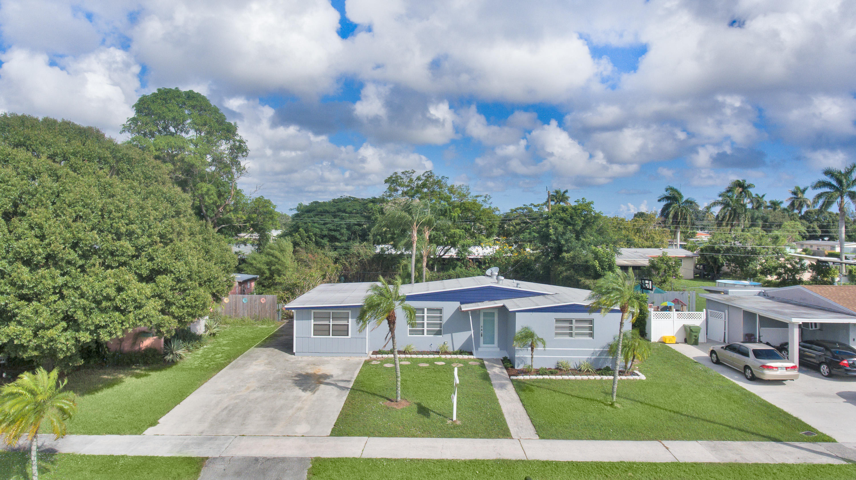 336 Mid Pines Road Palm Springs, FL 33461 - Photo 2 of 40 Aerial