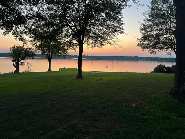 $948,800 | 476 Private Road 7326, Emory, TX 75440