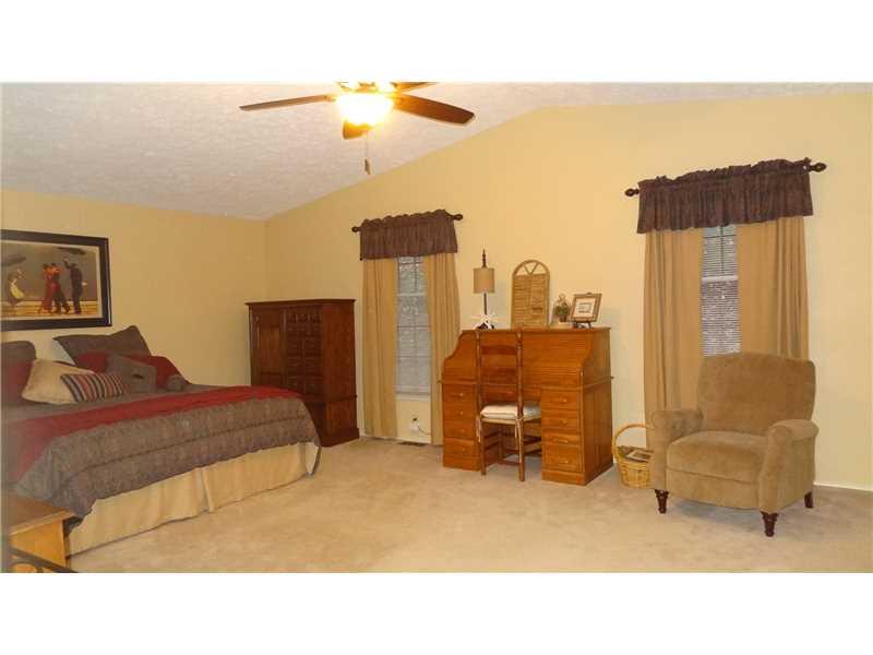 118 Wyngate Road Coraopolis, PA 15108 - Photo 11 of 25 Master Bedroom.
