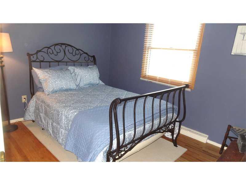 118 Wyngate Road Coraopolis, PA 15108 - Photo 16 of 25 Bedroom.