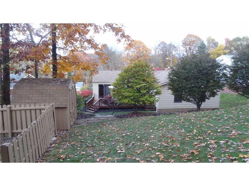 118 Wyngate Road Coraopolis, PA 15108 - Photo 23 of 25 Exterior Back.