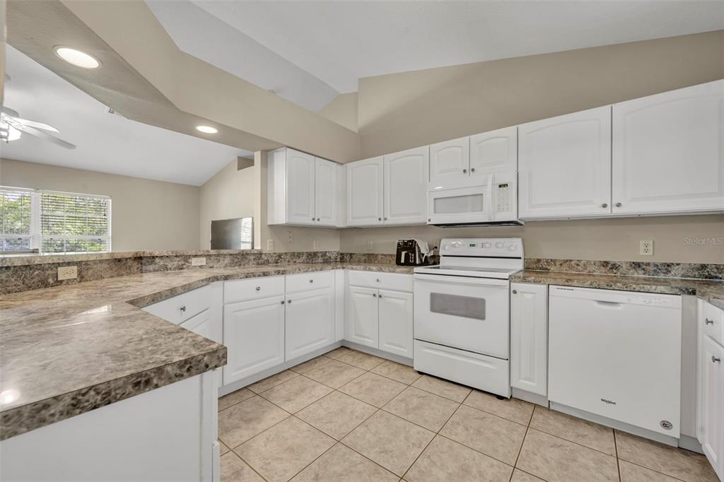 6400 Bennett Court St. Cloud, FL 34771 - Photo 13 of 31