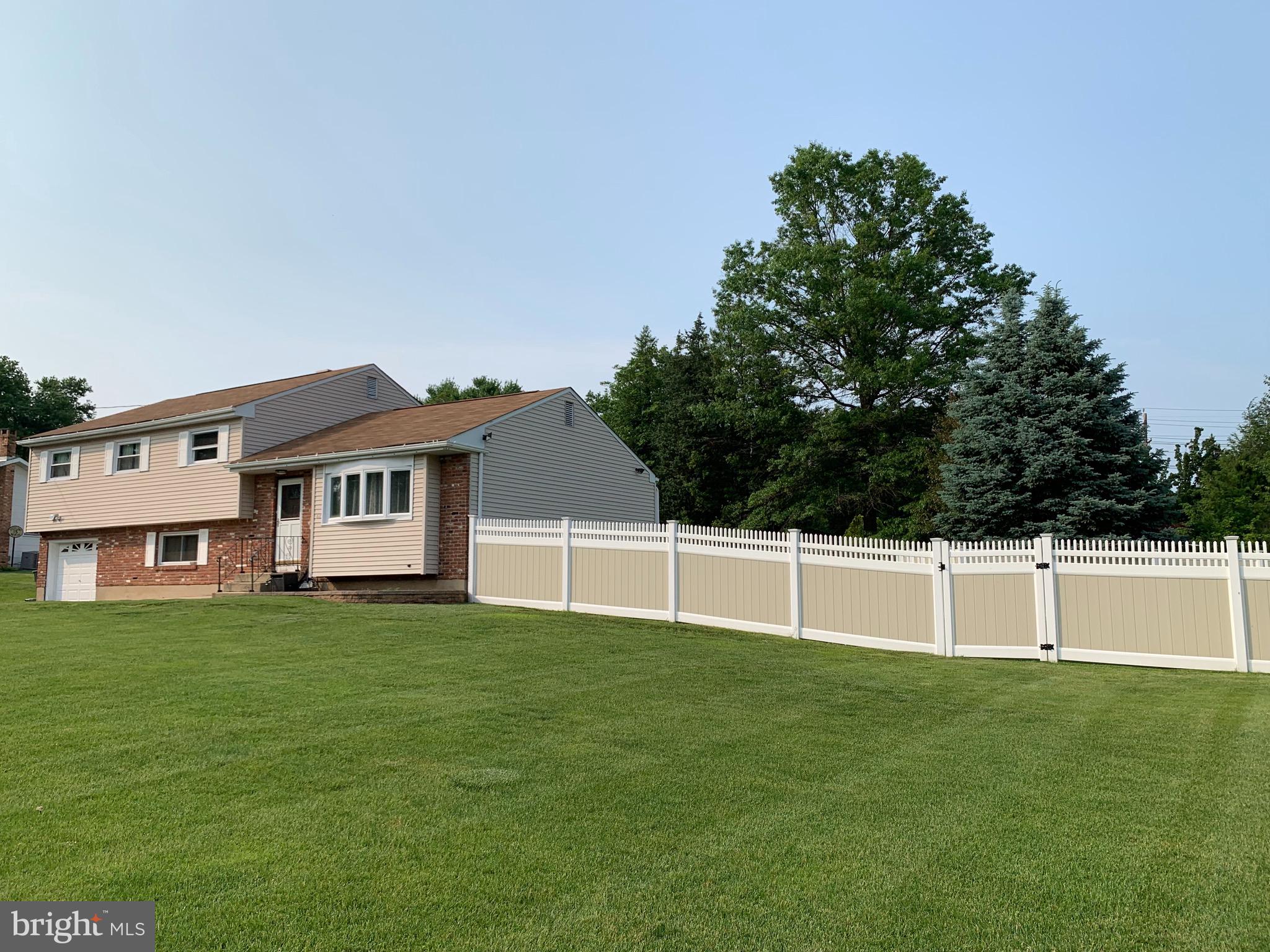 42 Bayberry Road Trenton, NJ 08618 - Photo 2 of 9 Gallery Image 2