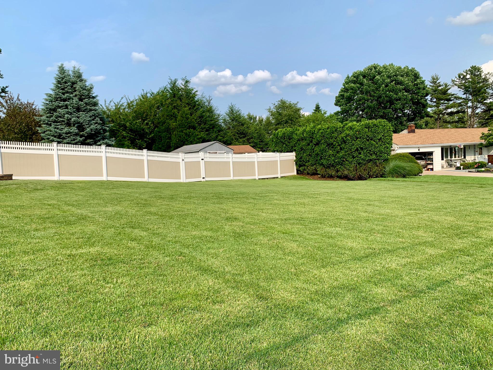42 Bayberry Road Trenton, NJ 08618 - Photo 3 of 9 Gallery Image 3
