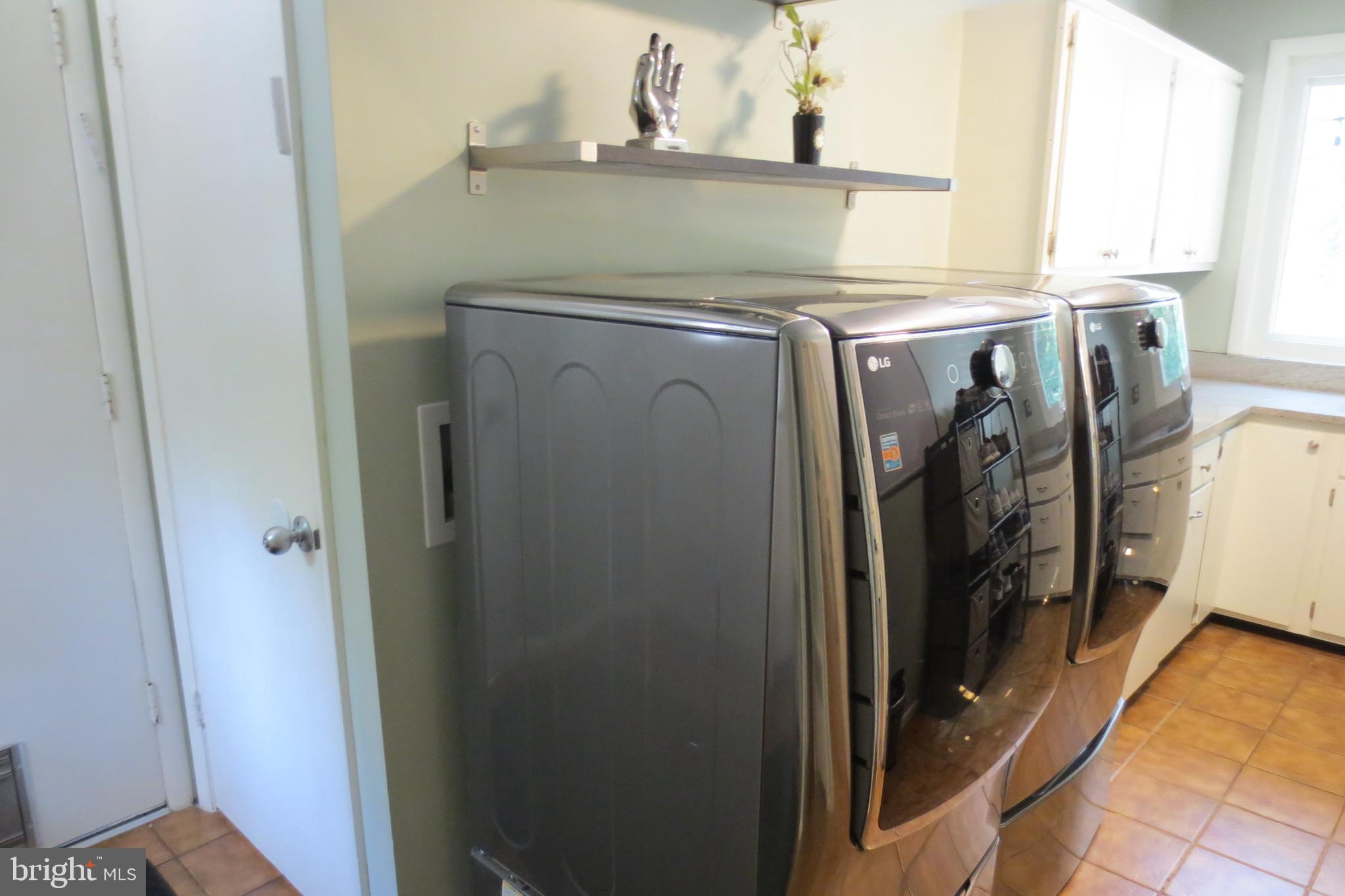 14701 Poplar Hill Road Germantown, MD 20874 - Photo 32 of 108 Laundry Room in Main Level