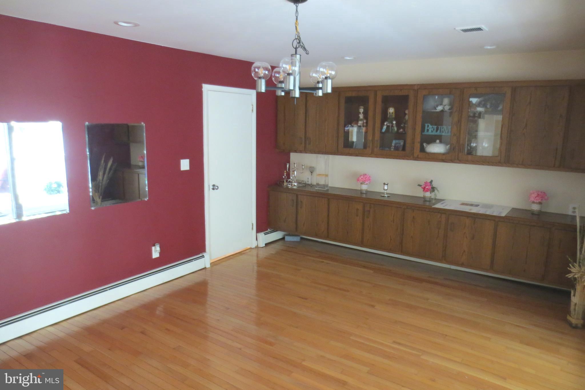 14701 Poplar Hill Road Germantown, MD 20874 - Photo 36 of 108 Dining Room