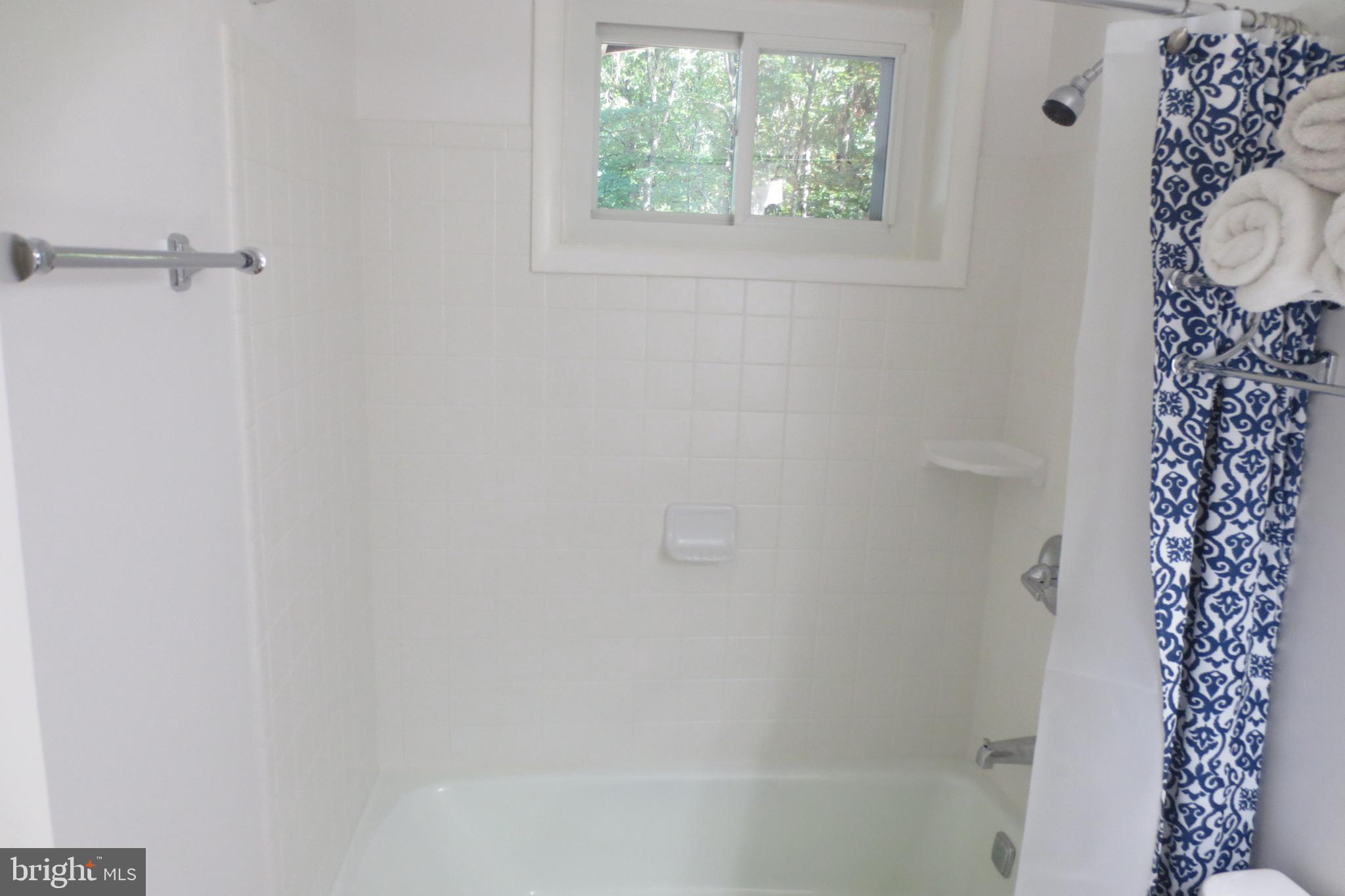 14701 Poplar Hill Road Germantown, MD 20874 - Photo 72 of 108 View of Full Bath #3