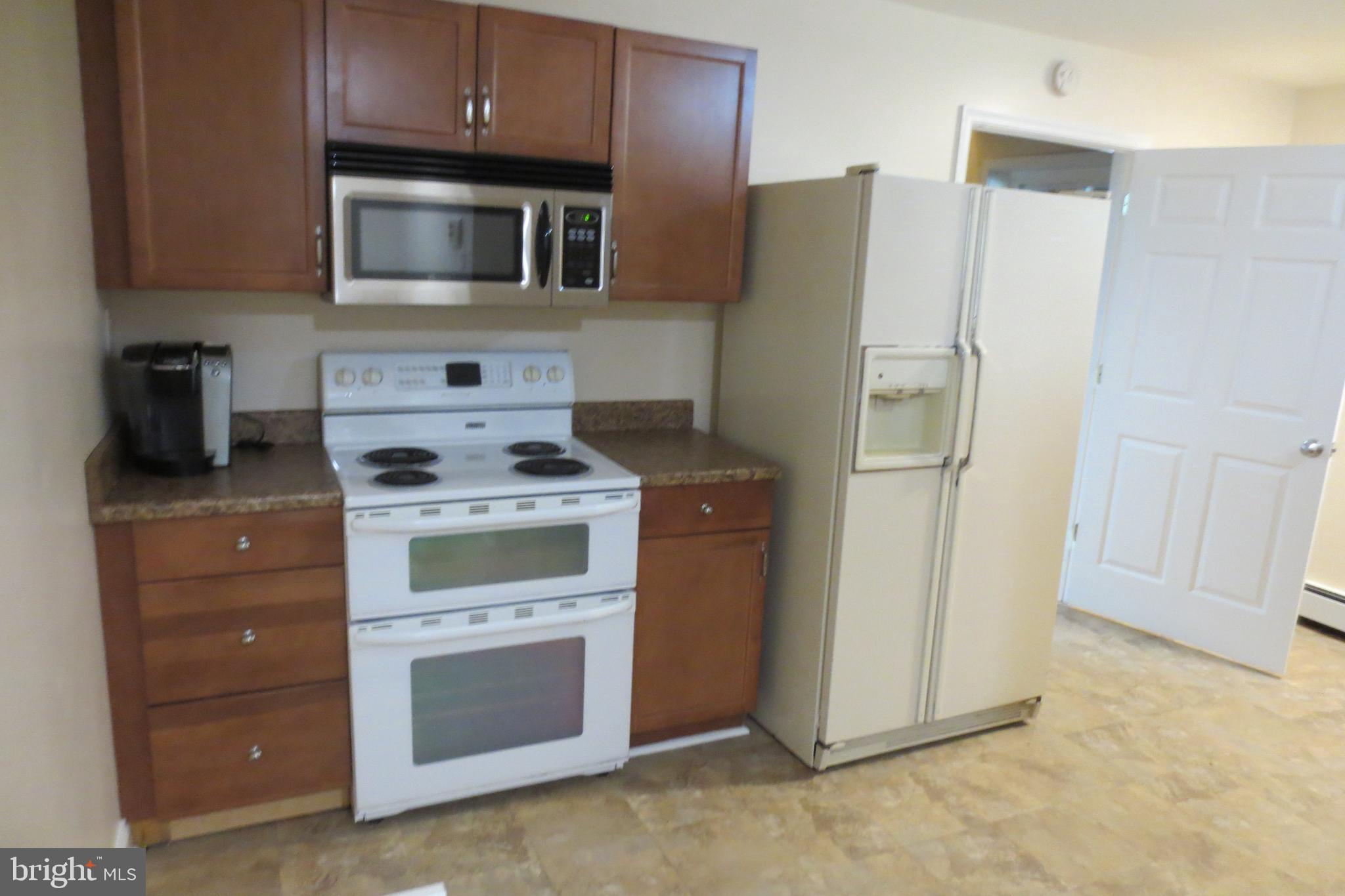 14701 Poplar Hill Road Germantown, MD 20874 - Photo 74 of 108 View of Kitchenette