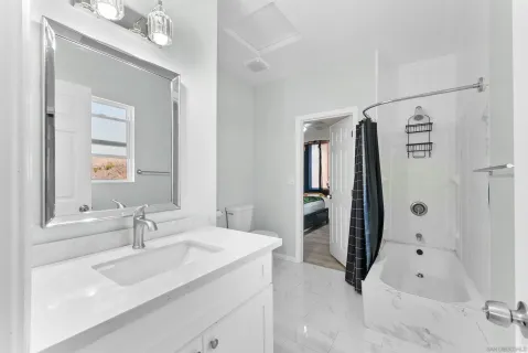 $1,300,000 | 13886-88 Cheryl Creek Drive, El Cajon, CA 92021