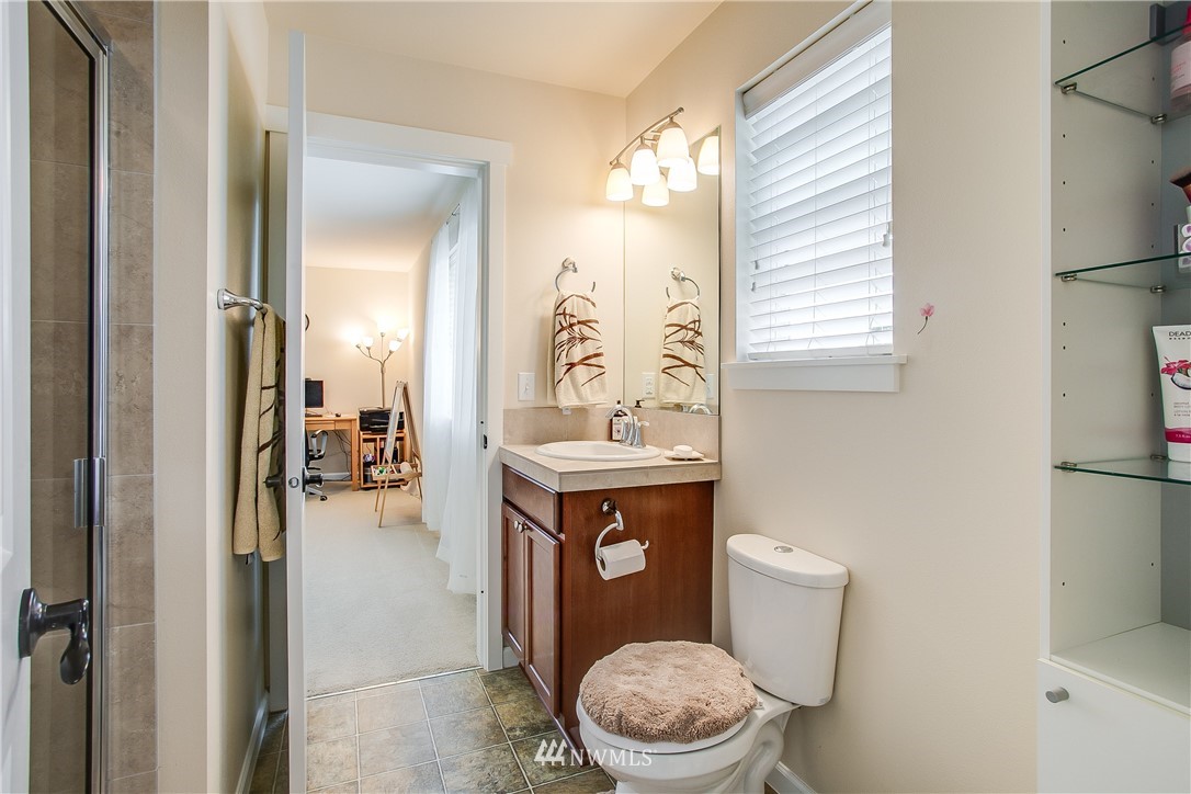 2516 Edmonds Avenue Northeast Renton, WA 98056 - Photo 16 of 25 Gallery Image 16