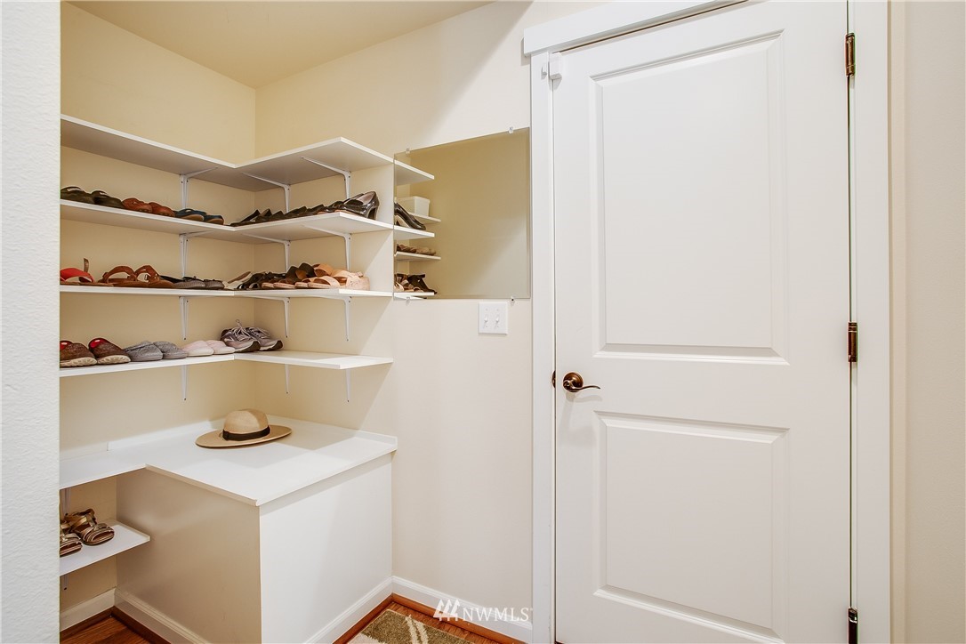 2516 Edmonds Avenue Northeast Renton, WA 98056 - Photo 10 of 25 Gallery Image 10