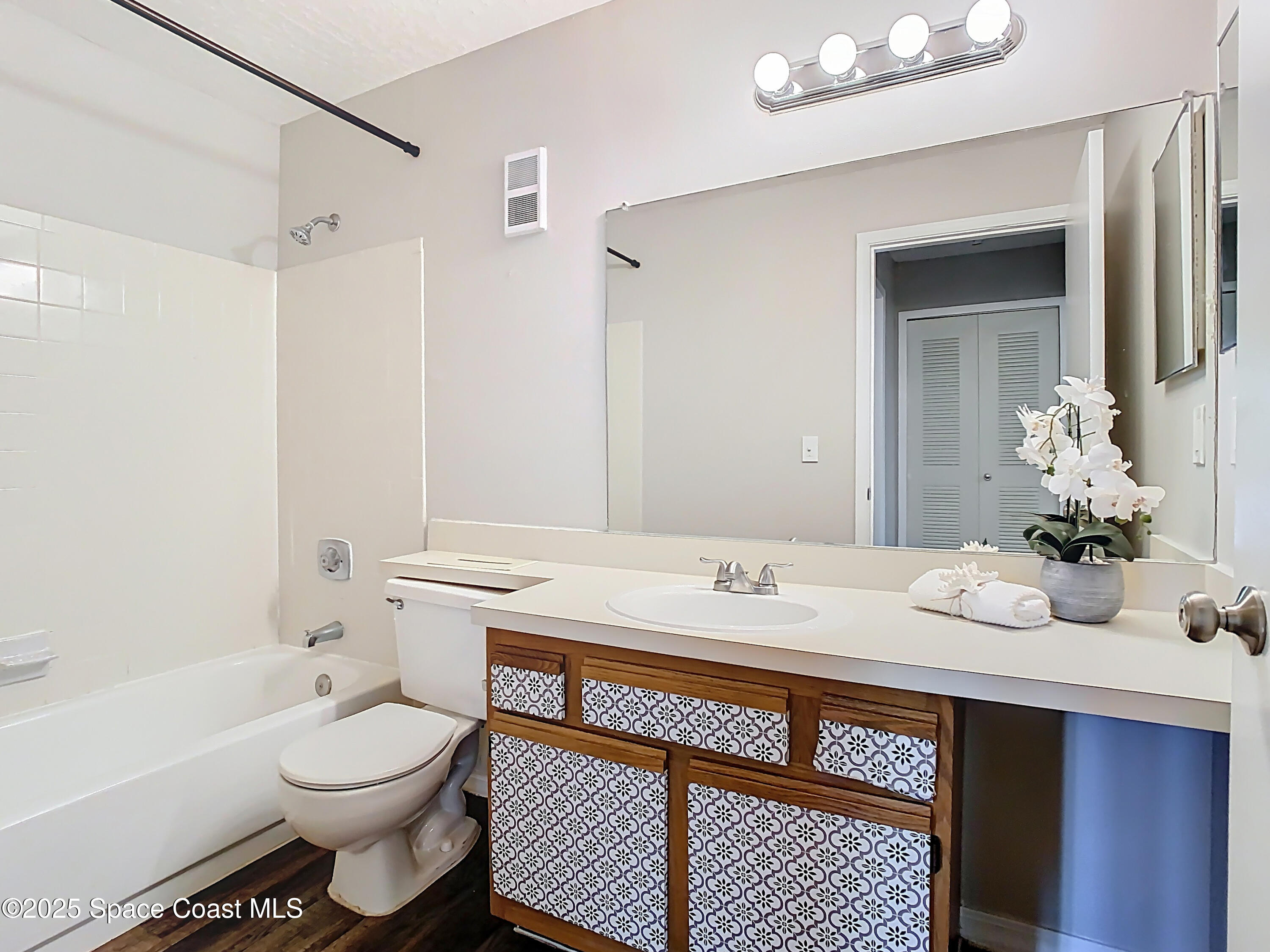 7667 North Wickham Road, Unit 721 Melbourne, FL 32940 - Photo 15 of 32 Bathrom